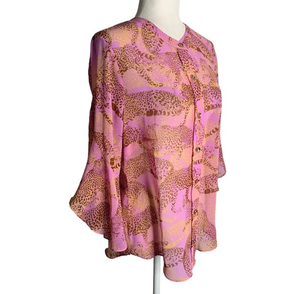 Cabi Leopard Minx Sheer Blouse Top M Lilac Flutter Half Sleeves Button Up - Picture 3 of 7